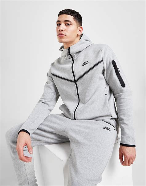 tech fleece sportswear